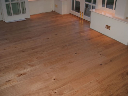 LACQUER VS. OIL – WHICH IS THE BEST FINISH FOR YOUR WOOD FLOOR?
